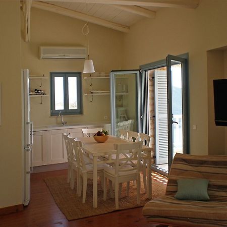 Urania Luxury Villas Pondi Eksteriør billede