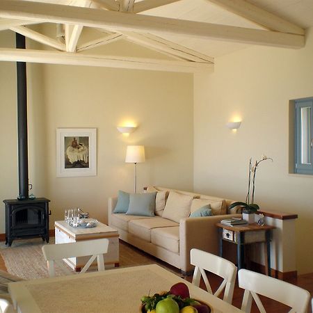 Urania Luxury Villas Pondi Eksteriør billede