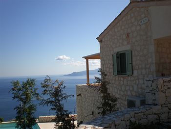 Urania Luxury Villas Pondi Eksteriør billede