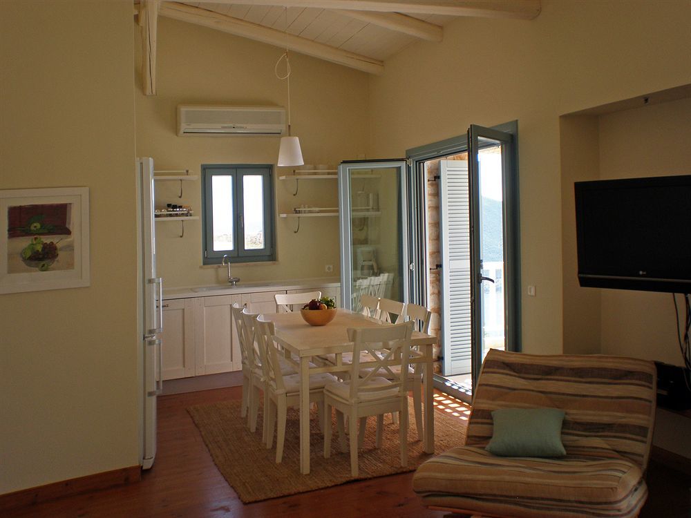 Urania Luxury Villas Pondi Eksteriør billede