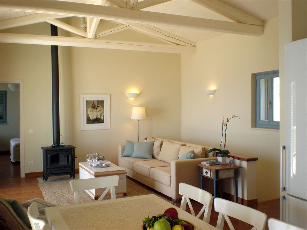 Urania Luxury Villas Pondi Eksteriør billede